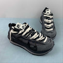 Tênis Nike x Sacai Black Whithe Dark