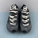 Tênis Nike x Sacai Black Whithe Dark