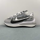 Tênis Nike x Sacai