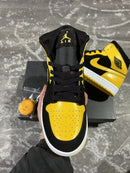 Nike Air Jordan 1 Mid SE Black Yellow noir et jaune