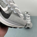 Tênis Nike x Sacai